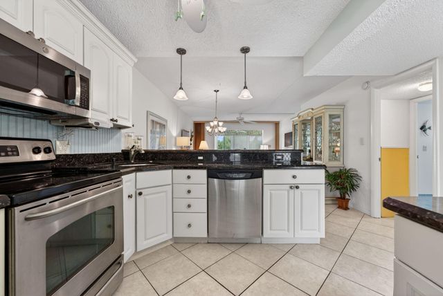 7310 NW 1st Street 102, Margate, FL 33063
