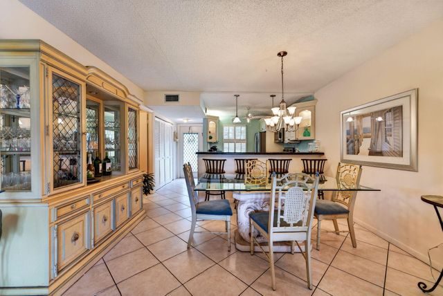 7310 NW 1st Street 102, Margate, FL 33063