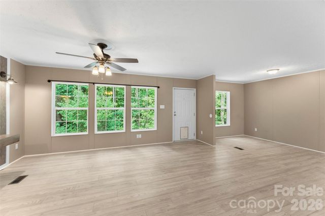 621 Sunset Drive, Bessemer City, NC 28016