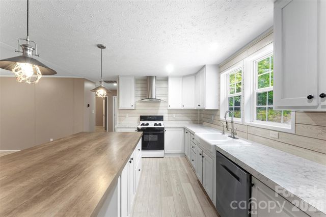 621 Sunset Drive, Bessemer City, NC 28016
