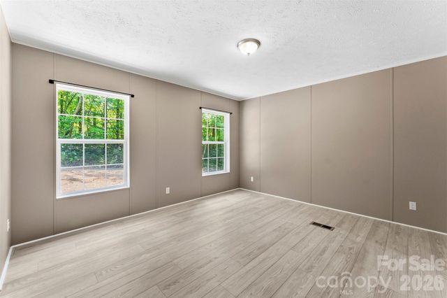 621 Sunset Drive, Bessemer City, NC 28016