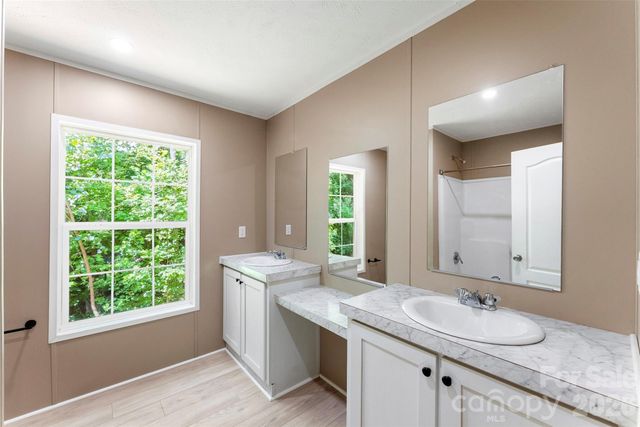 621 Sunset Drive, Bessemer City, NC 28016