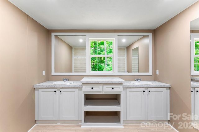 621 Sunset Drive, Bessemer City, NC 28016