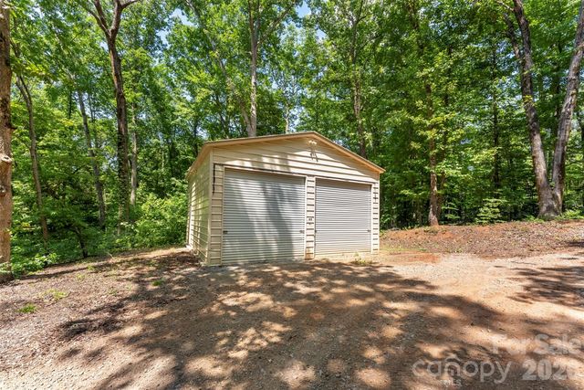 621 Sunset Drive, Bessemer City, NC 28016