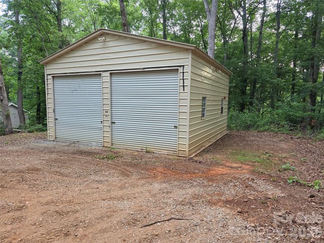 621 Sunset Drive, Bessemer City, NC 28016