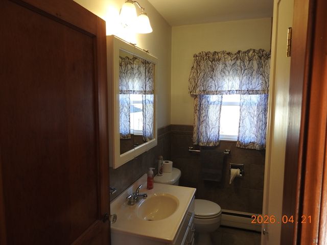 14 Mccallion St, Swansea, MA 02777