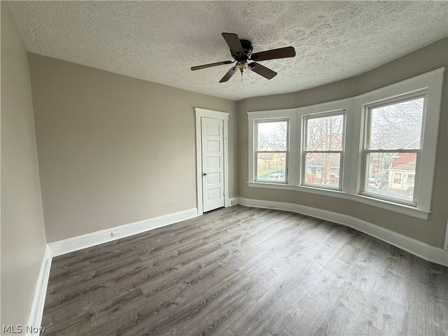 3876 W 17th Street, Cleveland, OH 44109