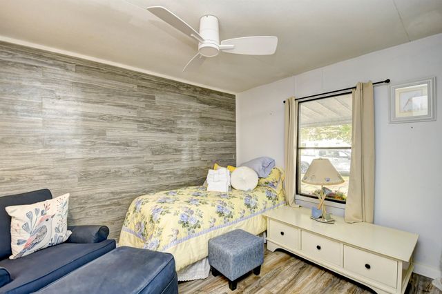 19 Ocean Reef Ln., Murrells Inlet, SC 29576