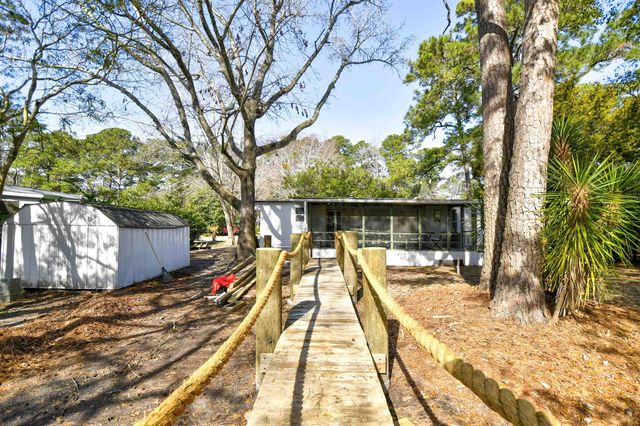 19 Ocean Reef Ln., Murrells Inlet, SC 29576