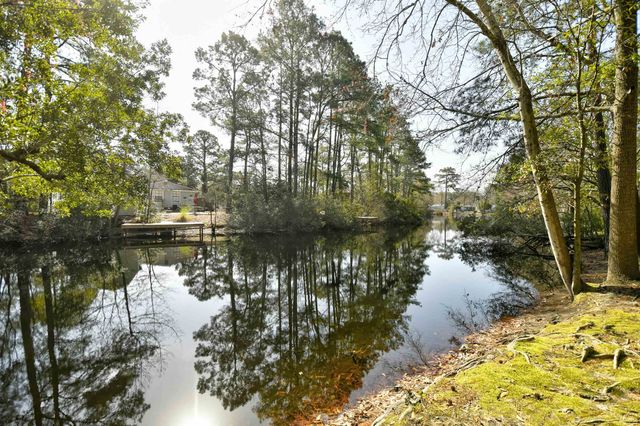 19 Ocean Reef Ln., Murrells Inlet, SC 29576