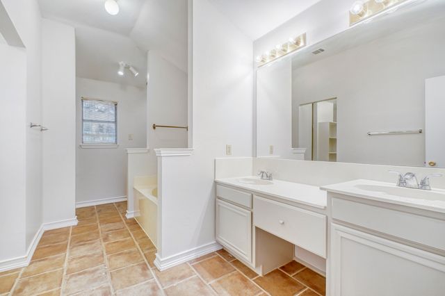 2112 Meadowview Drive, Corinth, TX 76210