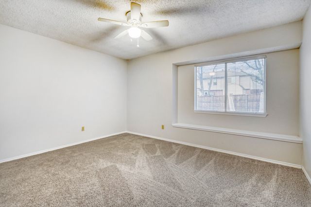 2112 Meadowview Drive, Corinth, TX 76210