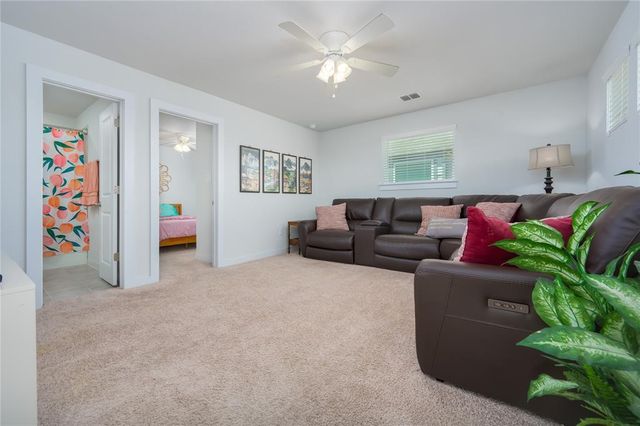 208 Garner DR, Kyle, TX 78640