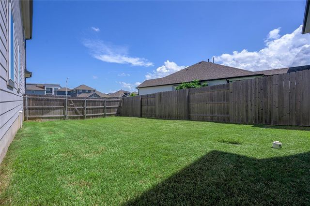 208 Garner DR, Kyle, TX 78640