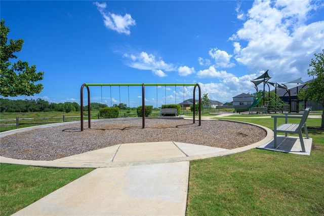 208 Garner DR, Kyle, TX 78640