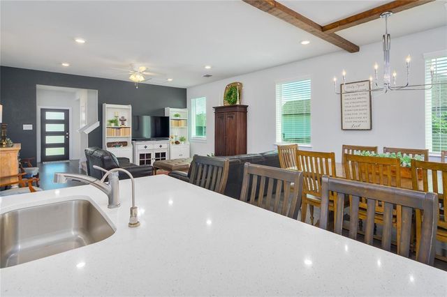 208 Garner DR, Kyle, TX 78640