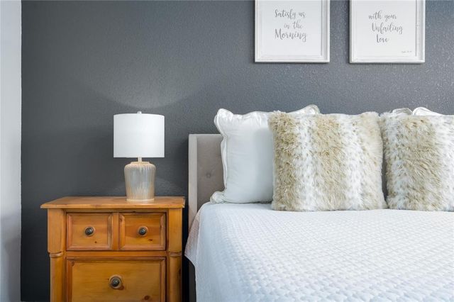 208 Garner DR, Kyle, TX 78640