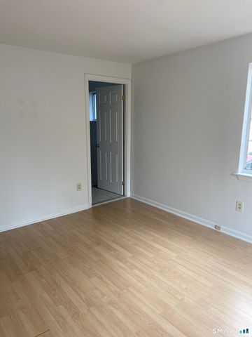 4 McKendry Court, Norwalk, CT 06853