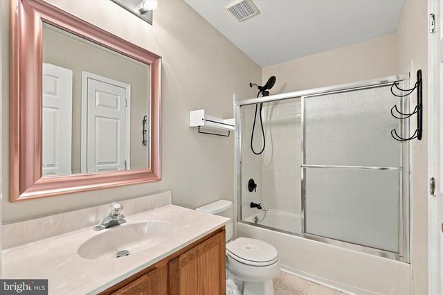 23 TATTERSALL DR, Burlington, NJ 08016