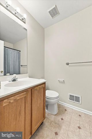 23 TATTERSALL DR, Burlington, NJ 08016