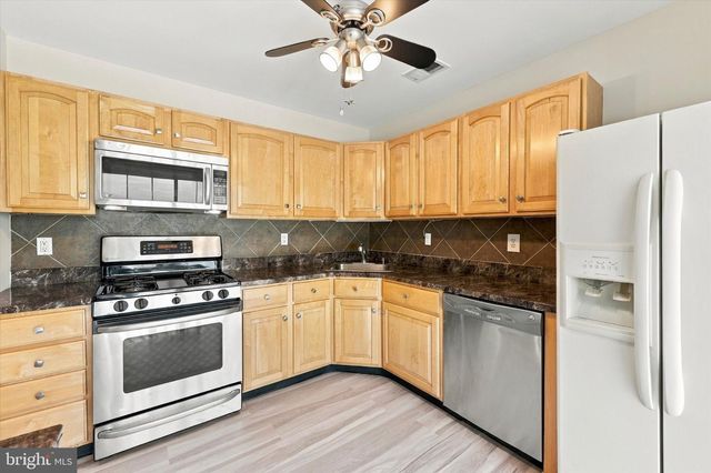 23 TATTERSALL DR, Burlington, NJ 08016