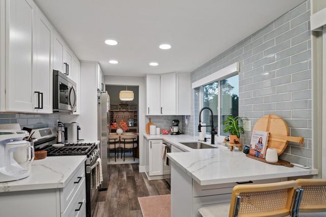 4588 Vinyard St, Oceanside, CA 92057