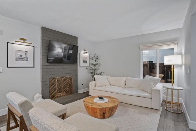 4588 Vinyard St, Oceanside, CA 92057