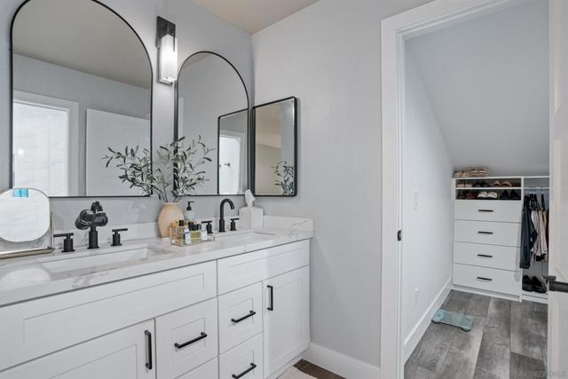 4588 Vinyard St, Oceanside, CA 92057