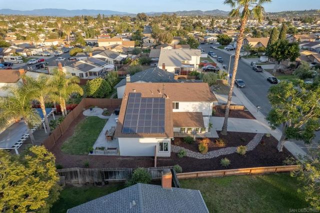 4588 Vinyard St, Oceanside, CA 92057