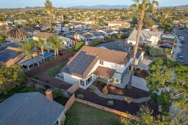 4588 Vinyard St, Oceanside, CA 92057