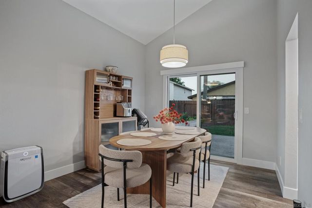 4588 Vinyard St, Oceanside, CA 92057