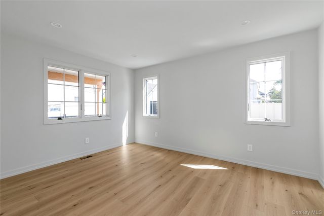 157 Lincoln Avenue 1, Mineola, NY 11501