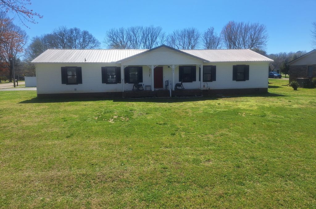 101 Lisa Cir, Winchester, TN 37398