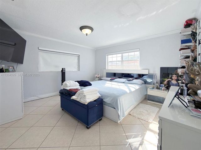 2711 SW 117th Ct, Miami, FL 33175