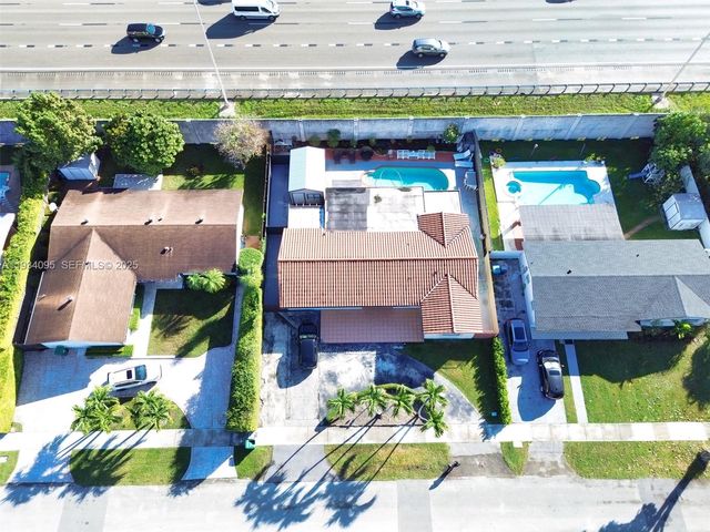 2711 SW 117th Ct, Miami, FL 33175