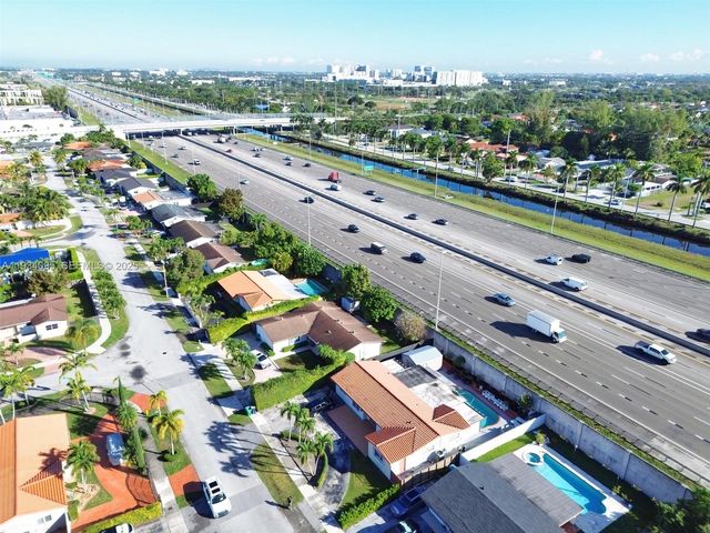 2711 SW 117th Ct, Miami, FL 33175