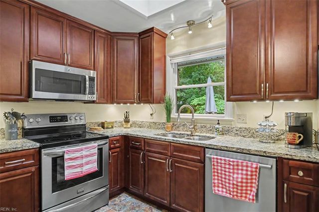 120 Archer RD, Newport News, VA 23606