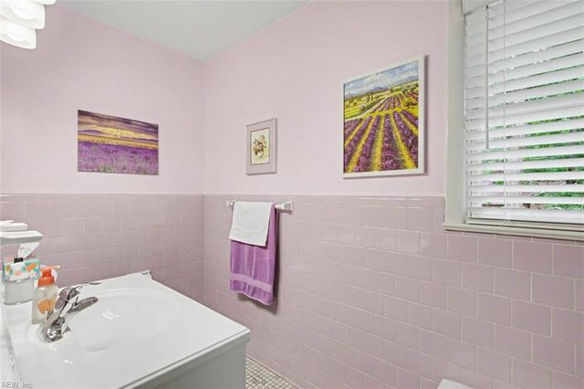 120 Archer RD, Newport News, VA 23606