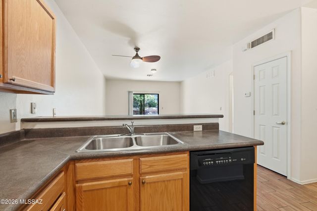 3869 N Forest Park Drive, Tucson, AZ 85718