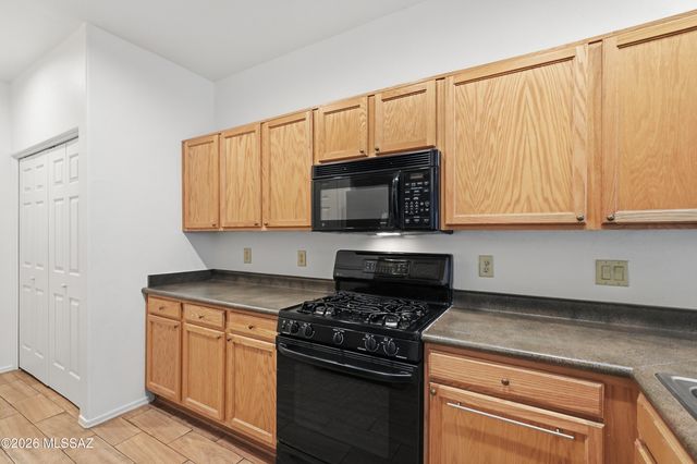 3869 N Forest Park Drive, Tucson, AZ 85718