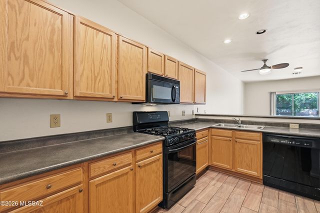 3869 N Forest Park Drive, Tucson, AZ 85718