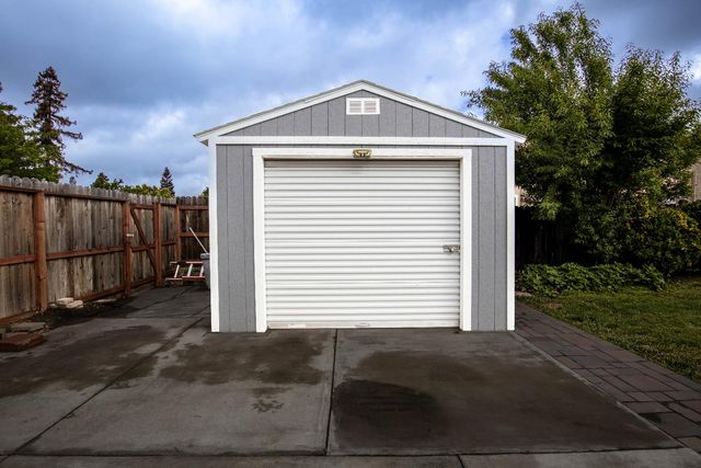 743 Range Ct, Manteca, CA 95336
