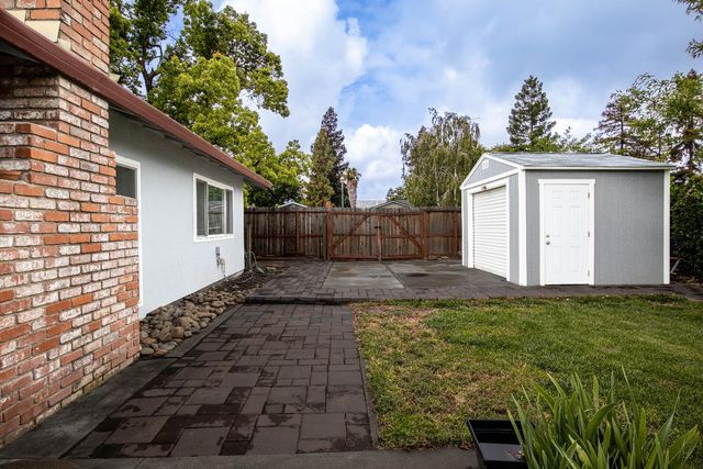 743 Range Ct, Manteca, CA 95336