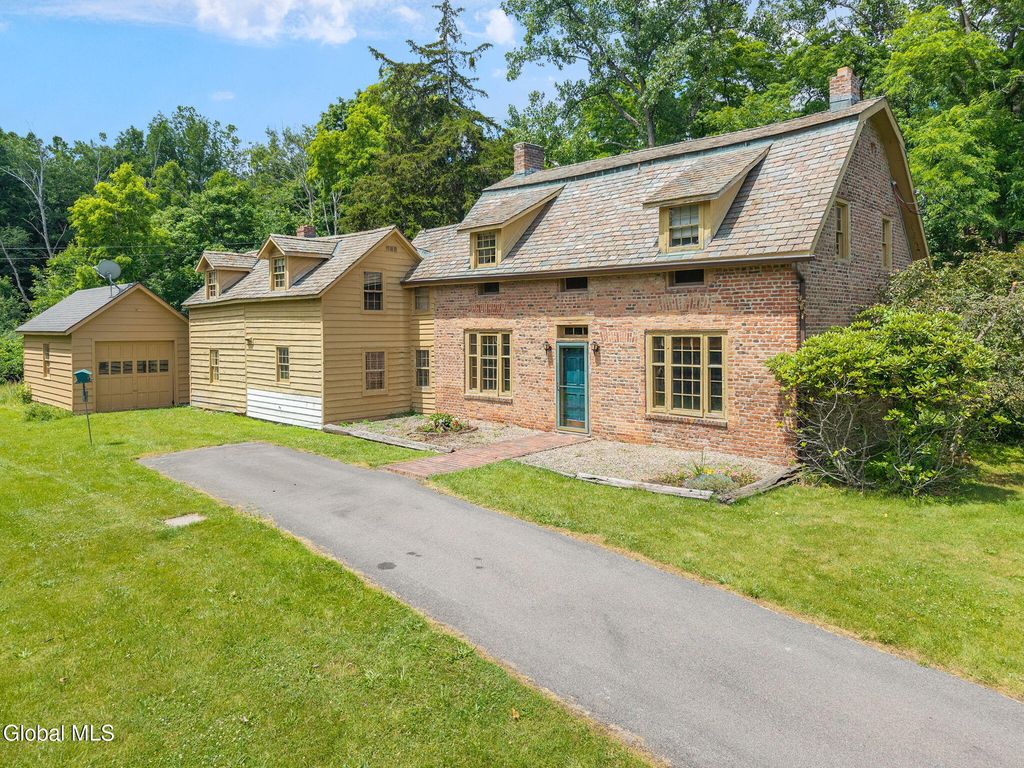 100 Truax Lane, Guilderland, NY 12084