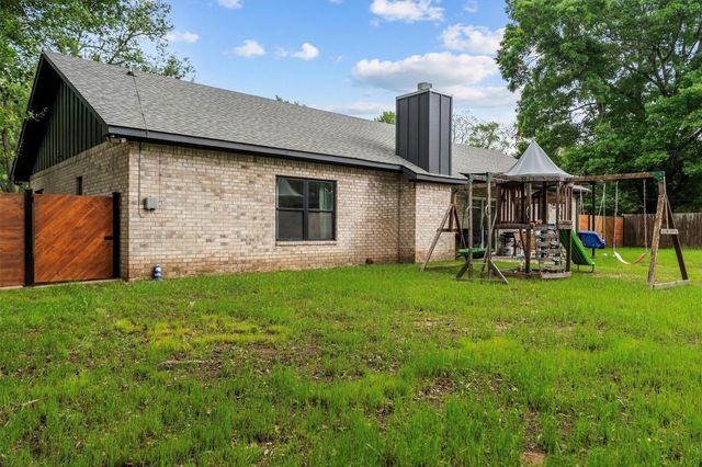 105 Mclean Drive, Crockett, TX 75835