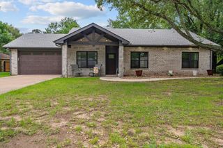 105 Mclean Drive, Crockett, TX 75835