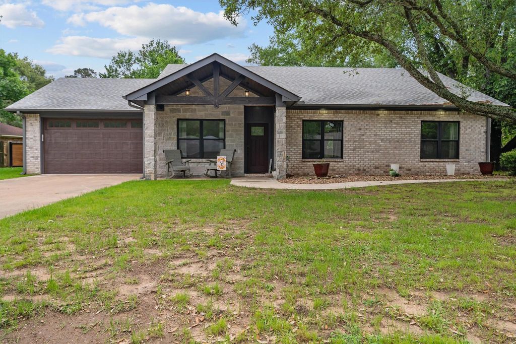 105 Mclean Drive, Crockett, TX 75835
