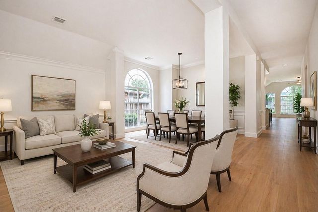 202 Knoll Forest Dr, Sugar Land, TX 77479