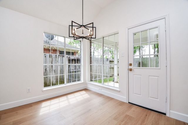 202 Knoll Forest Dr, Sugar Land, TX 77479