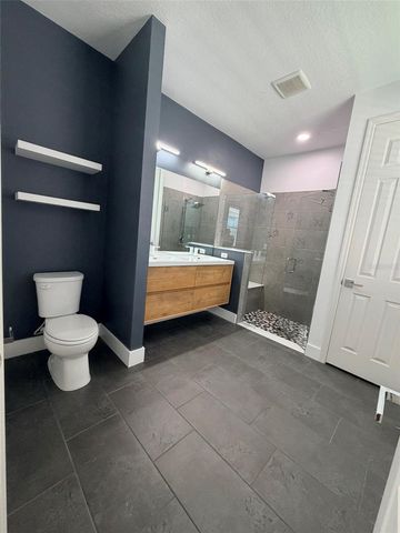 3467 74TH AVENUE CIRCLE E, Sarasota, FL 34243